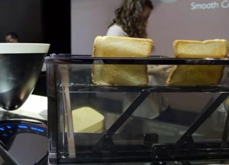Dizájner kenyérpirító a közelmúltból – A nap videója