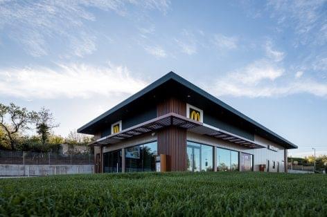 A velencei pihenőnél nyílik a legújabb McDonald’s étterem