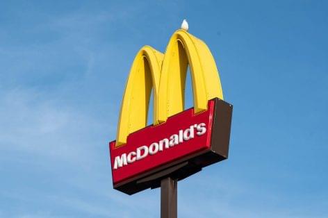 The former McDonald’s restaurants in Russia are opening with a new logo