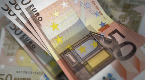 Paying the wages in euros: in what cases is it possible?