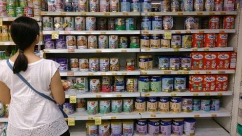 US Congress votes to temporarily open up infant formula market