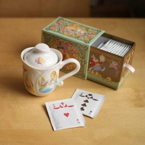Tea packaging in wonderland – Picture of the day