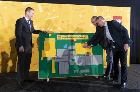 Másfélszeresére növeli magyarországi üzemének területét a LEGO