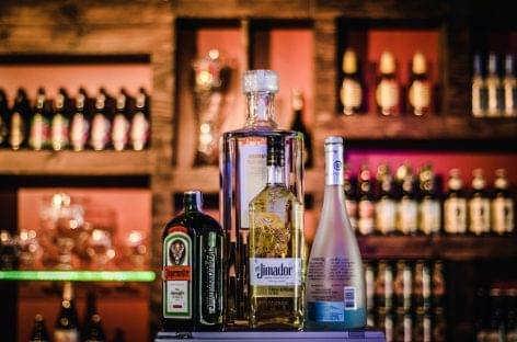 UK: Az alkoholadó tervezett emelését iparági aggályok miatt el kell törölni