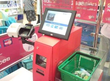 New bill would protect traditional checkouts in large stores