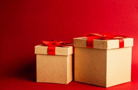 Csomagolástechnikai cég: karácsonykor a sérült termékek visszaküldéséből fakadó kár 18,1 milliárd euróra is rúghat Európában