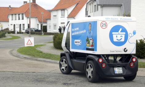 Colruyt’s unmanned van delivers first groceries to home