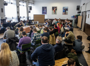 The artists of the Szeged National Theater rehearse at Pick Szeged Zrt