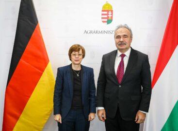 Ezer szállal kötődik egymáshoz a német és a magyar agrárgazdaság
