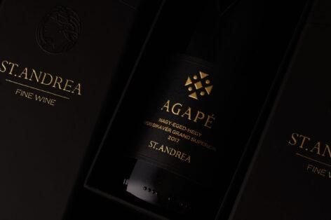 Az Sz. Variáns luxuscsomagolást alkotott a St. Andrea nemzetközi sikerű borának