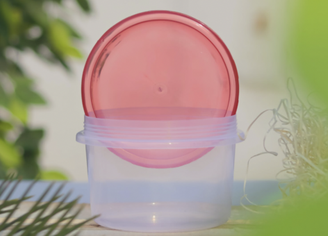 Tupperware, the iconic American producer of plastic food containers, is facing bankruptcy