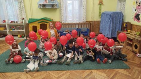 Children living in extreme poverty received HUF one million worth of toys from CEWE Hungary