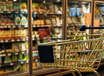 Nagy Márton: az online árfigyelő rendszer és a kötelező akciózás elősegíti, hogy az év végére egyszámjegyűre csökkenjen az infláció