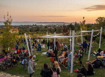 Wine wanderers and sun worshipers – season opening on the Homola Wine Terrace