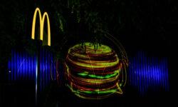 Hullámvölgyben a brit McDonald’s – új riválisok, régi gondok