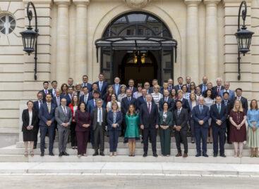 A vállalkozók mentális egészségéért aggódtak a miniszterek: fontos témák kerültek napirendre az OECD KKV Miniszteri Konferenciáján