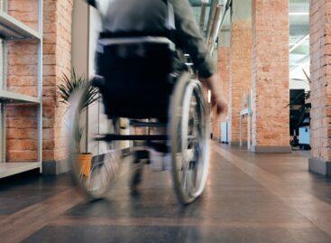 A nyugdíjasok és a fogyatékkal élők felé nyit a Kifli.hu