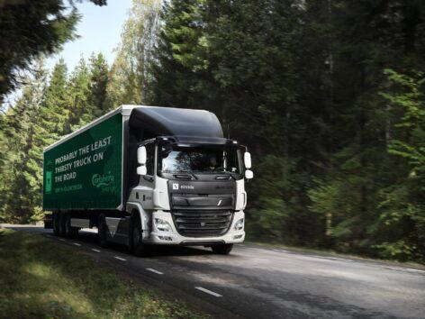 E-kamionokba ruház a Carlsberg Svédországban