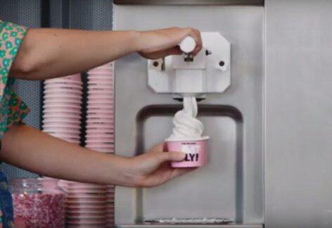 Oatly Amsterdam pop-up celebrates European launch of sustainable plant-based ice cream