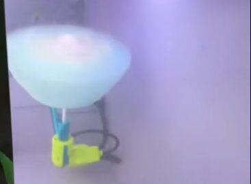 Cotton candy vending machine – Video of the day