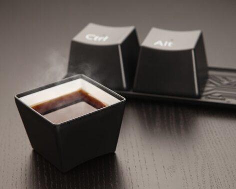 Így kávézik az abszolút kocka – A nap képe
