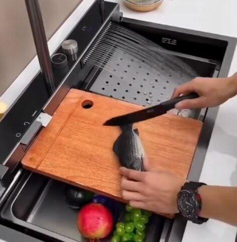 Sink in the kitchen of the future – Video of the day