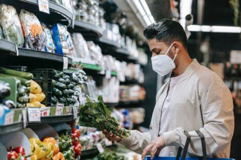 Is the expansion of hypermarkets harmful to health?