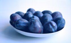 Megkésett szezon, magas árak: vegyes képet mutat a lengyel szilvapiac