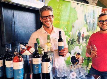 They paid tribute to the work of the hotel chefs, waiters and porters with Balaton wines