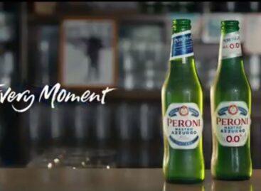 A barátságot ünnepli a Peroni legelső karácsonyi reklámjában