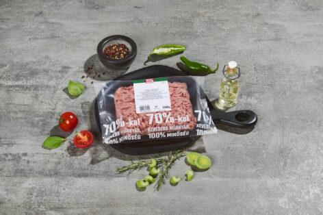 70%-kal kevesebb műanyag a SPAR népszerű S-BUDGET sertés darált húsának