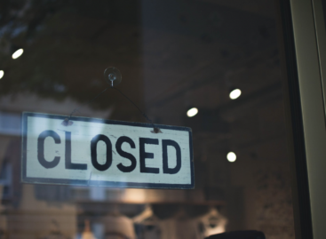 Several commercial chains will be closed on December 24