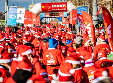 More than 2,000 Santas took over the streets of Budapest on the 8th Penny Santa Run