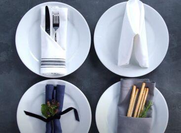 Very simple and spectacular napkin folding for the holidays – Video of the day