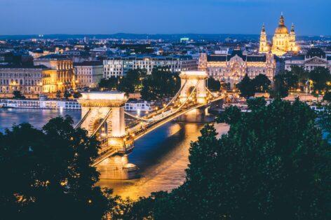 Turisztikai ügynökség: a világ legjobb úti céljai között Budapest