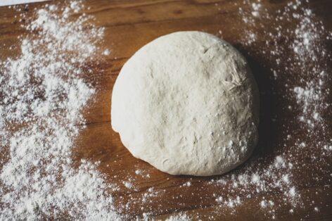 Plain flour, fine flour, bread flour, pastry flour, rye flour…
