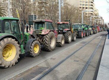 Közösen tüntettek a Visegrádi országok gazdálkodói