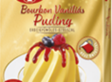 Dr. Oetker Chocolate Heart Cake baking mix and Bourbon Vanilla Pudding with a ready-made forest fruit sauce