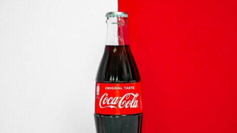 Jön a fűszeres Coca-Cola