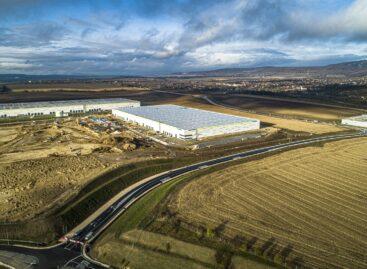 One of Europe’s leading shipping and logistics companies is expanding its planned base in Páty with the latest warehouse technology