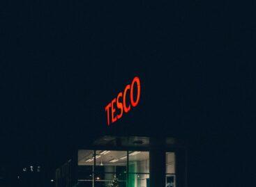 A Tesco az Expressz üzleteiben olcsóbb saját márkás termékeket vezet be