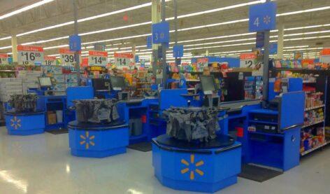 Több száz vállalati munkahelyet épít le a Walmart