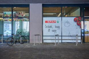 There are more and more bike stands following the recommendations of cycling experts at SPAR stores