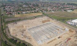 A Weerts Logistics Park elérte építkezésének legmagasabb pontját Ebesen