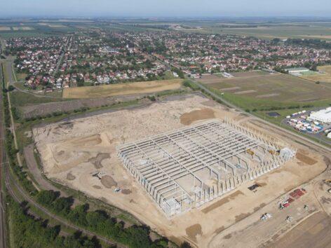 Weerts Logistics Park has reached the highest point of its construction in Ebes