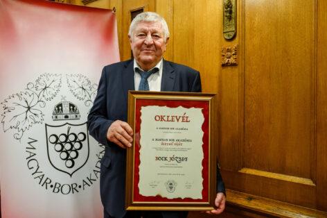 József Bock received the Lifetime Achievement Award of the Hungarian Wine Academy