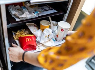 A McDonald’s videójából derül ki, mi lesz a tálcákon maradt hulladékkal