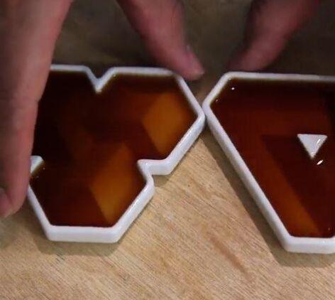Soy sauce in 3 dimensions – Video of the day