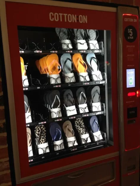 What can fit in a vending machine – Picture of the day
