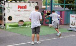 Speciális futballkapu segítségével hívja fel a figyelmet a Persil kampánya